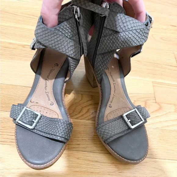 Sofft Marlyn Gray Snakeskin Sandals - Picture 3 of 12